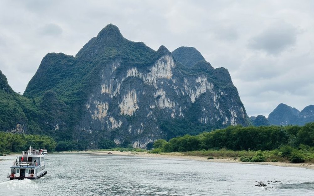 Cửu Mã Họa Sơn Quế Lâm (Nine Horses Hill) - Vách Núi Huyền Thoại Trên Sông Ly Giang