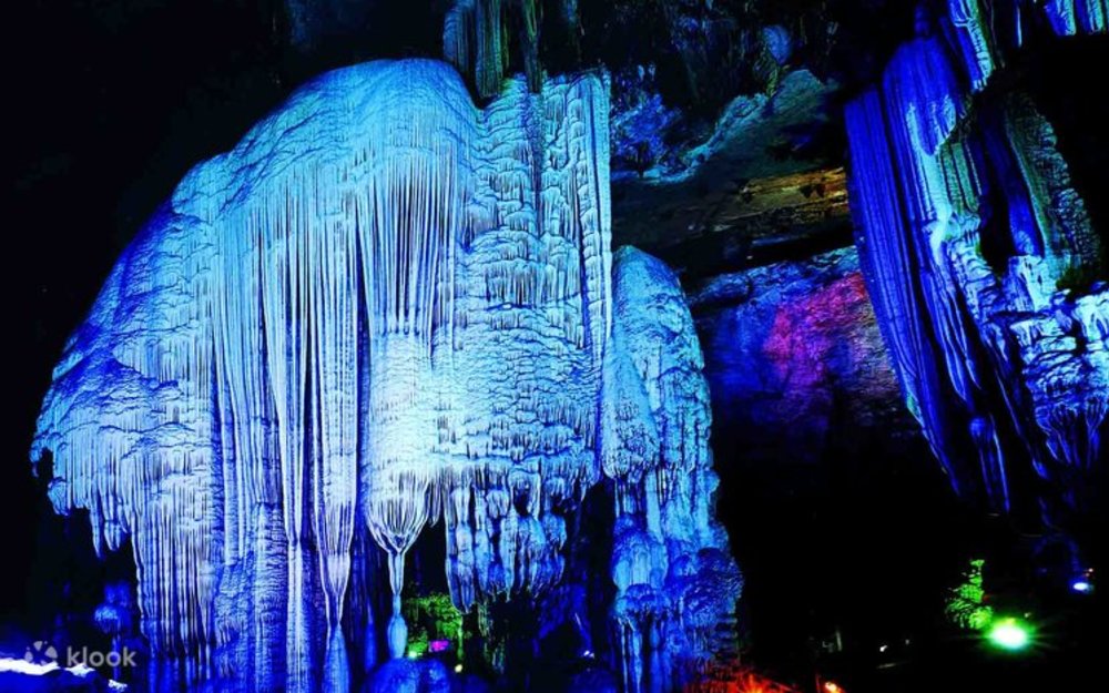 Hang Bạc (Silver Cave) - Hang Động Pha Lê Khổng Lồ