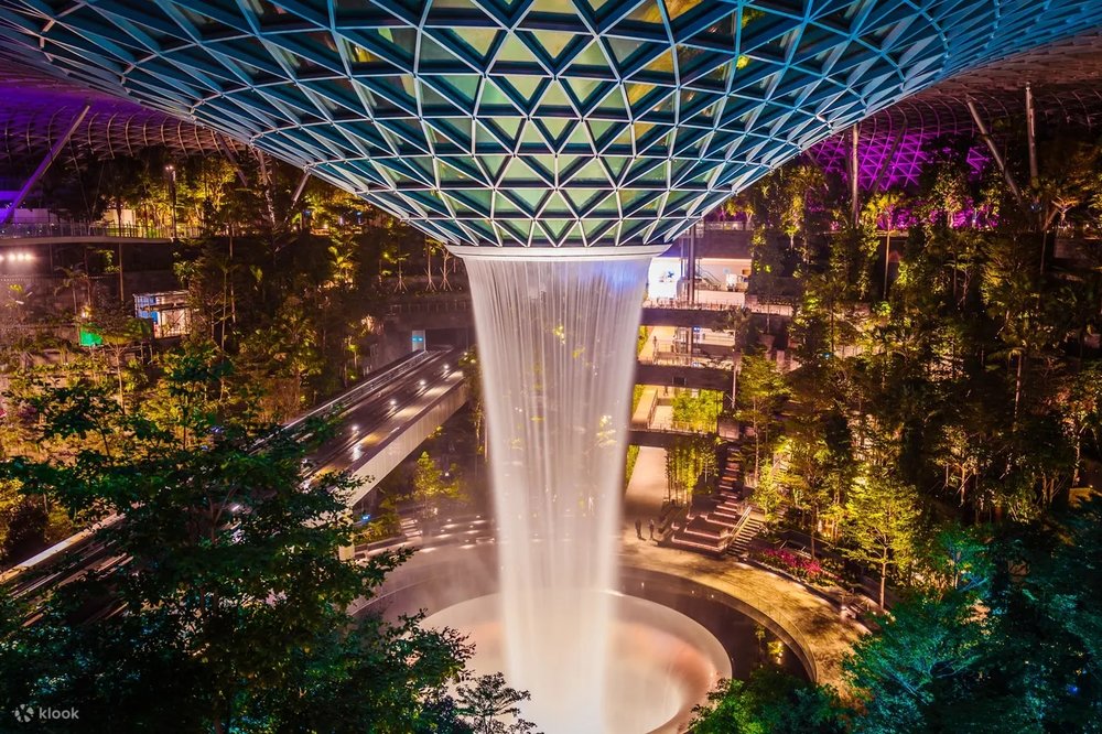Khởi Hành Ra Sân Bay Changi Và Khám Phá Jewel Changi 