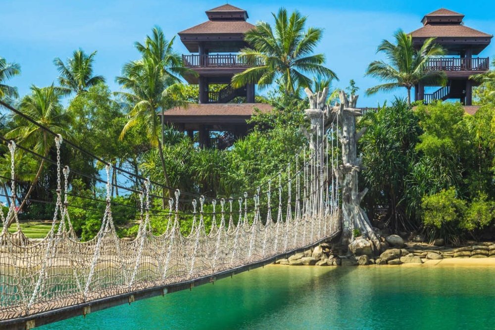 Palawan Beach: Bước Qua Cây Cầu Treo Đến Với Tận Cùng Châu Á
