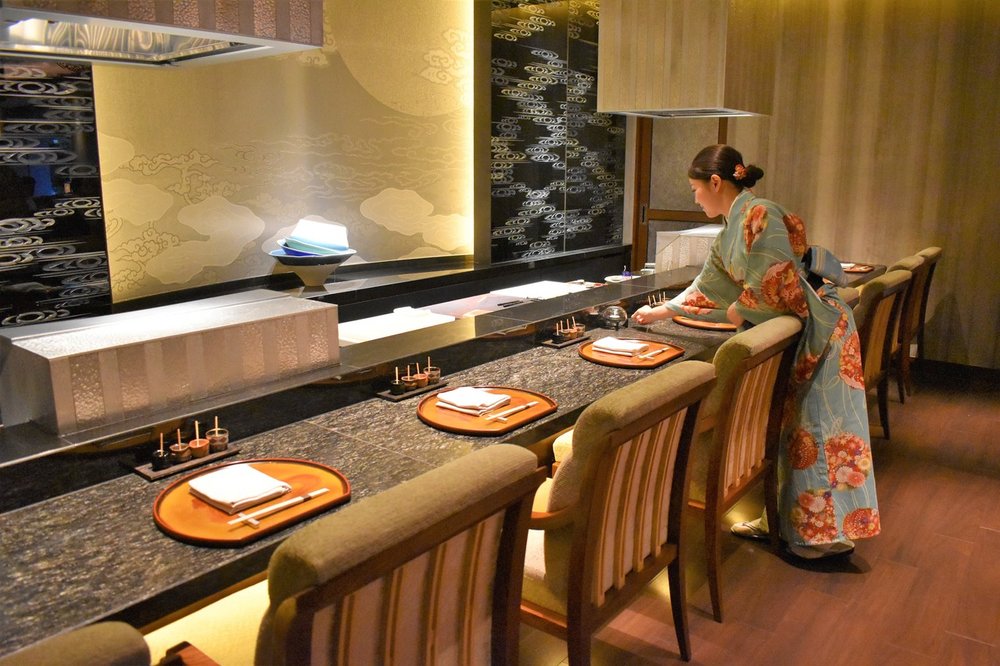 Kaiseki dining experience in Kyoto