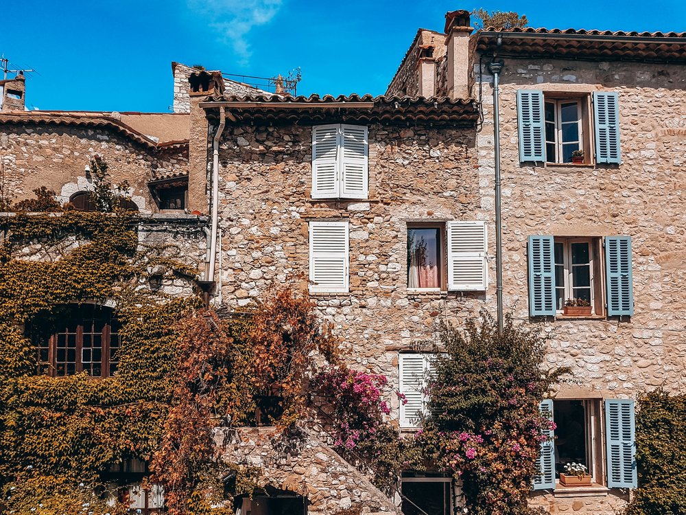 Charming stone houses in Saint-Paul-de-Vence | Photo Credit: Emmanuel Martin on Unsplash