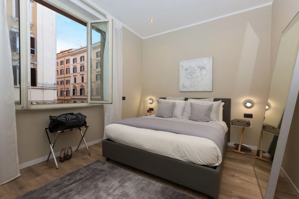 126 Gracchi Suites room with balcony view in Prati Rome
