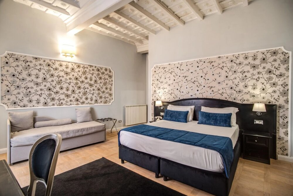 Relais Fontana di Trevi room close to Trevi Fountain in Rome