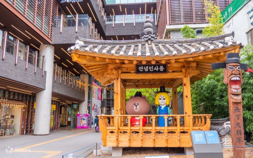 Insadong - Khu Phố Nhộn Nhịp Với Các Góc Chụp Ảnh Cực "Nghệ"