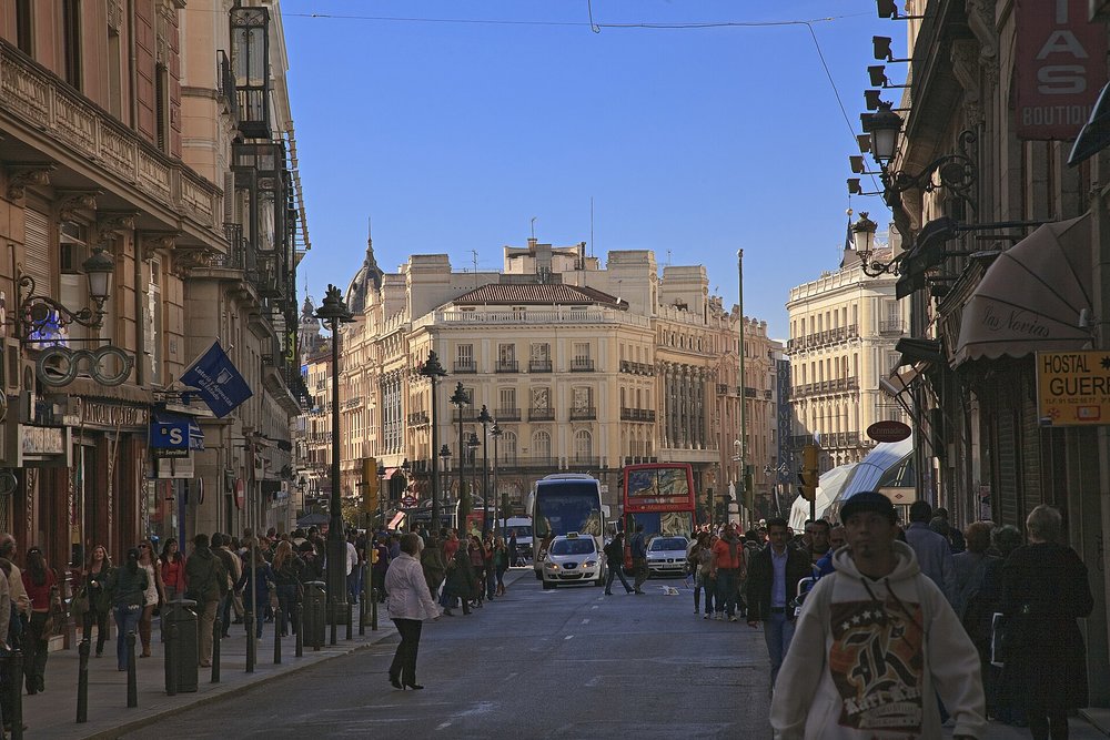The neighborhoods of Madrid await you | Photo by Tomás Fano on Wikimedia Commons