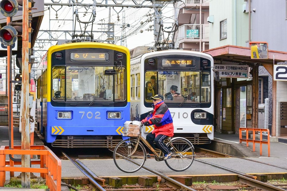 Hệ Thống Tàu Điện Tại Osaka - Nhật Bản 