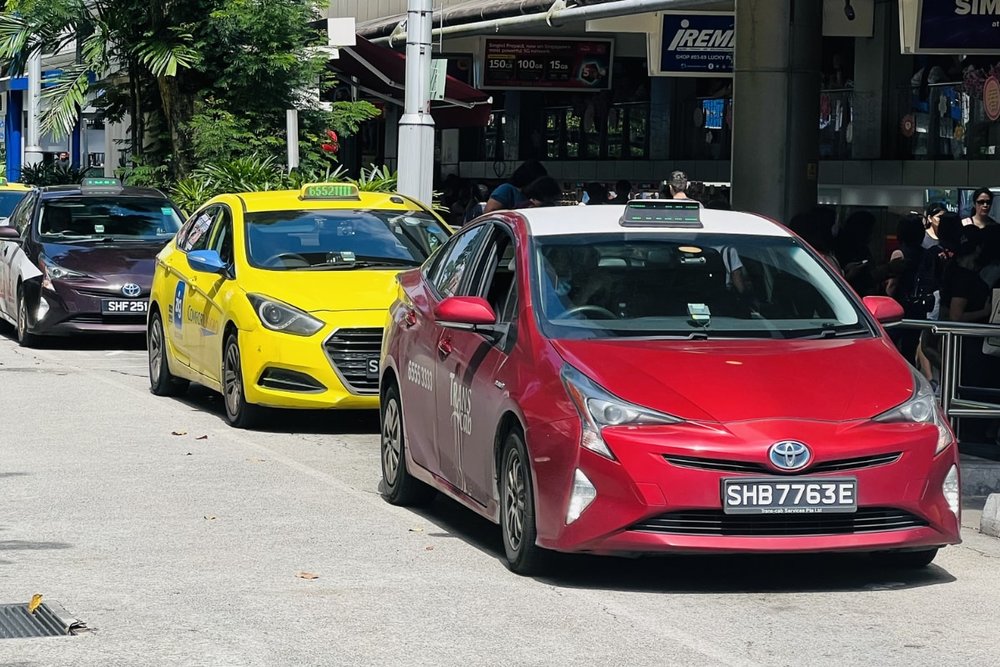 Xe Hơi/Taxi Hoặc Phương Tiện Riêng