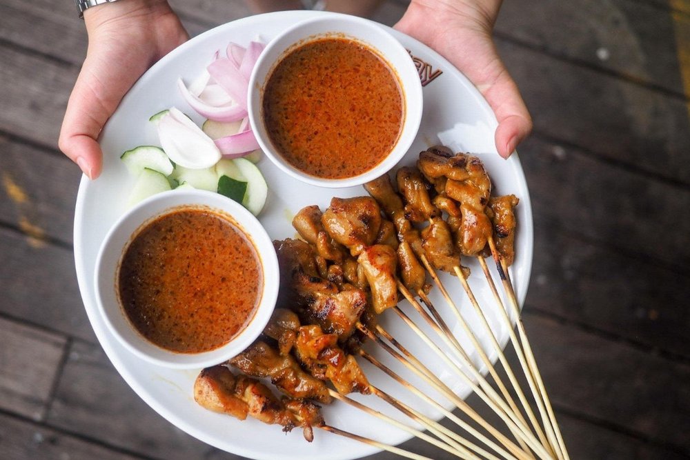 Thịt Xiêng Nướng Satay - Món Ăn Vặt Singapore Thơm Ngon
