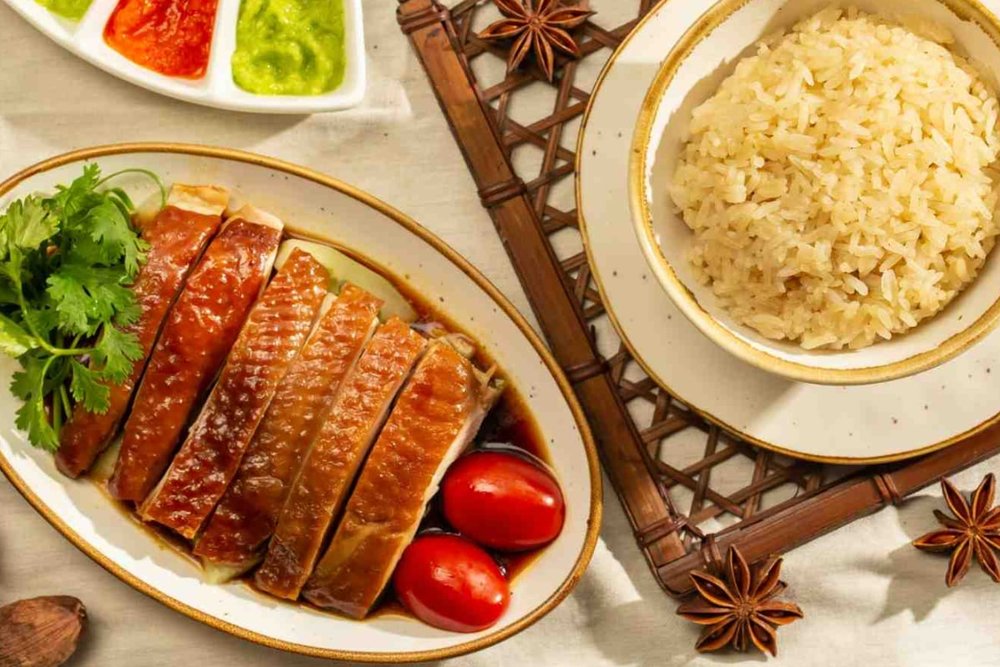 Cơm Gà - Món “Quốc Dân” Đậm Vị Hải Nam Trứ Danh