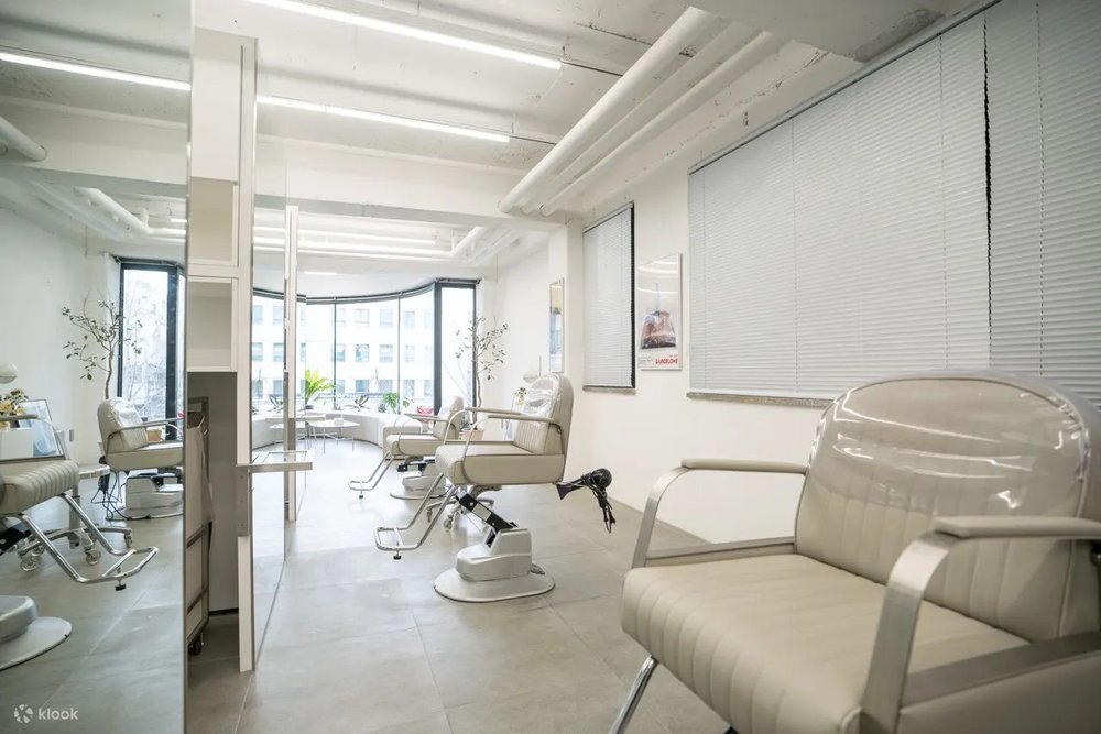 Clean salon interior for K-pop idol makeup and hairstyling