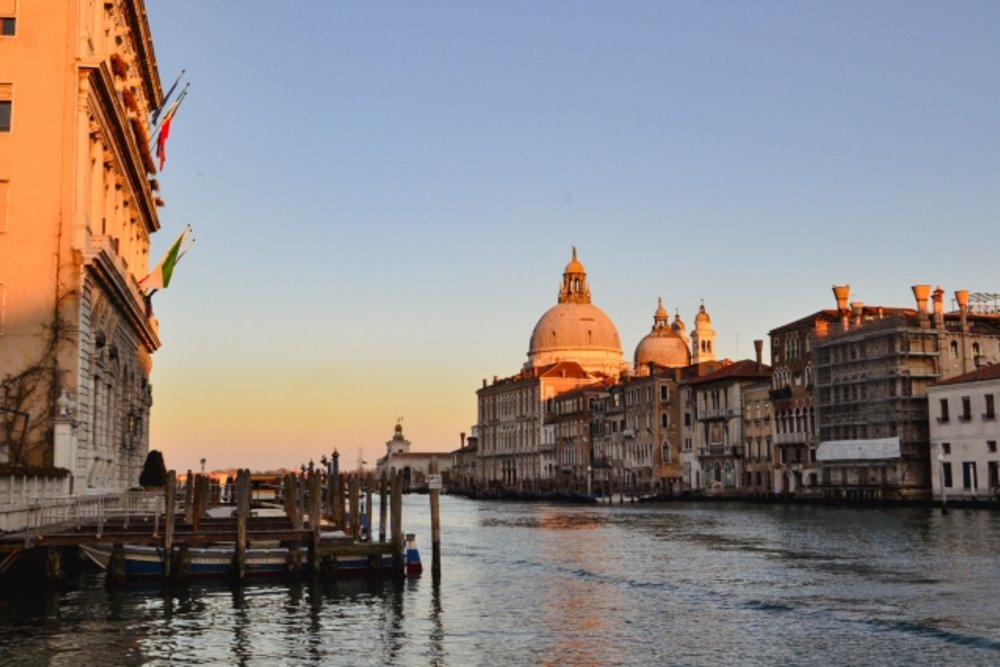 Venice ヴェネチア ゴンドラ サンタ・マリア・デッラ・サルーテ聖堂