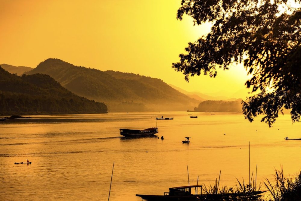 Ngày 3: Hoàng Hôn Trên Đỉnh Phousi Và Dòng Mekong
