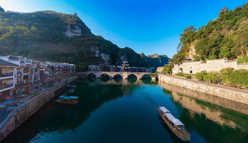 เมืองโบราณเจิ้นหย่วน (Zhenyuan Ancient Town)