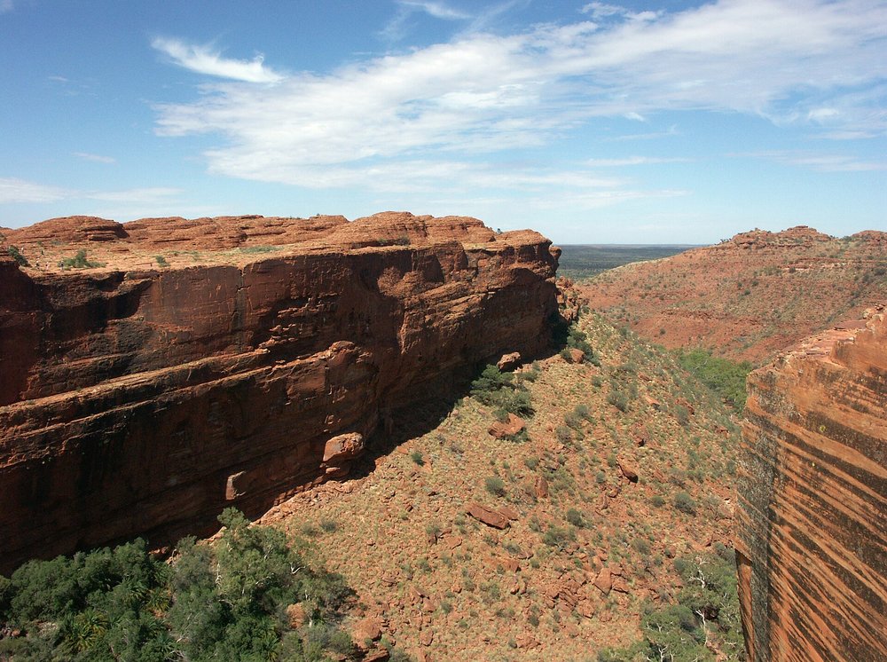 High red cliffs of Kings Canyon