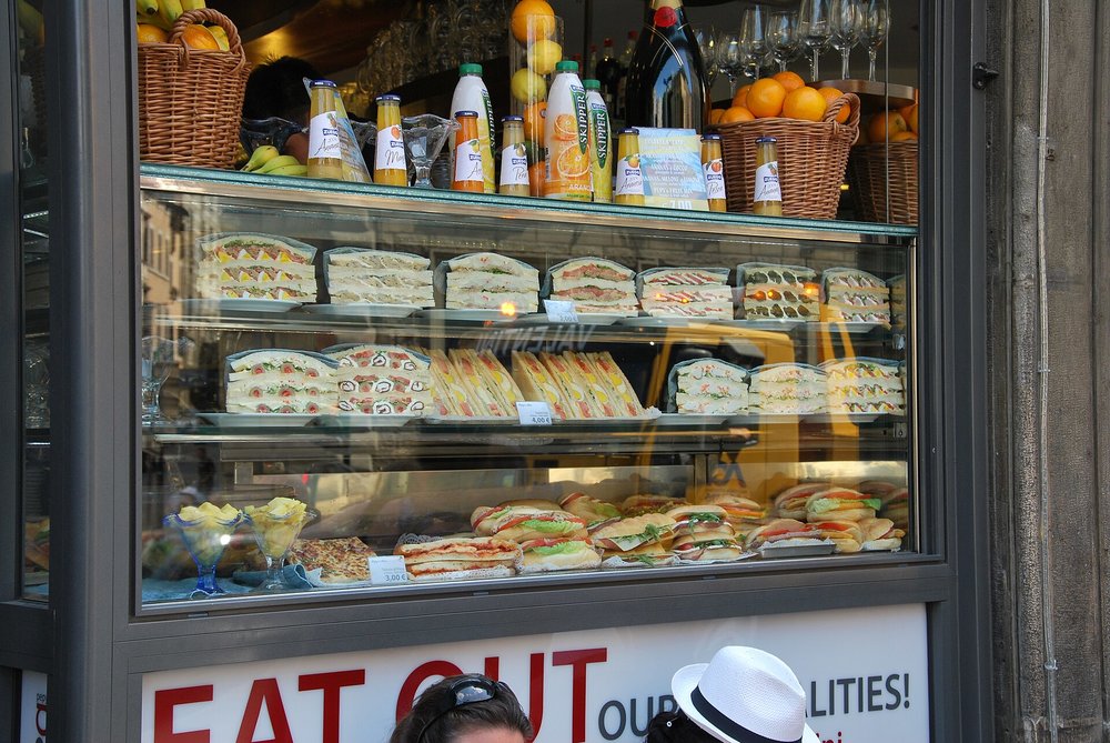 Store selling Tramezzini Veneziani | Photo Credits: Zorro2212 on Wikimedia