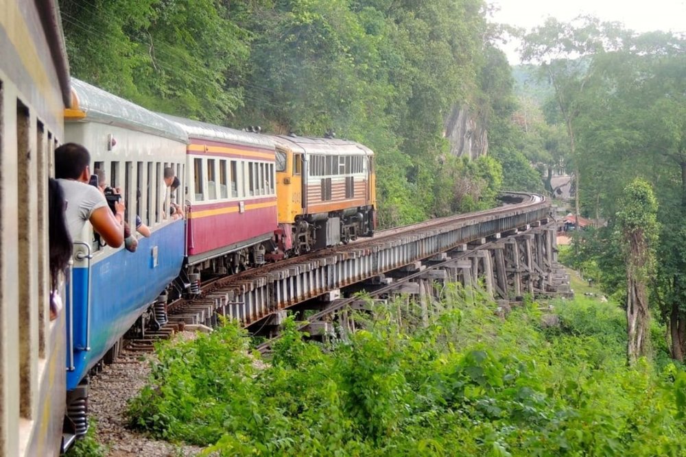 Cầu Sông Kwai & Đường Sắt Tử Thần: Hành Trình Ngược Dòng Lịch Sử Đầy Cảm Xúc