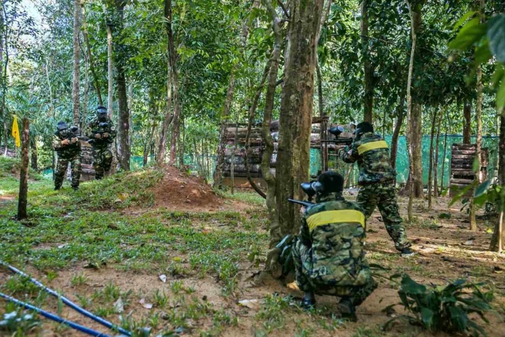 Tham Gia Trò Chơi Paintball Chiến Thuật Trong Rừng
