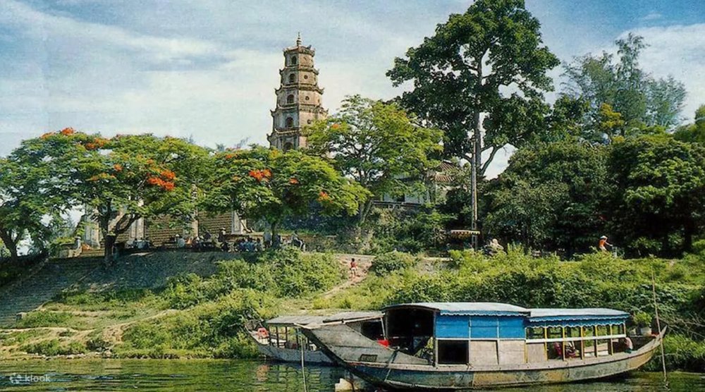 Chùa Thiên Mụ (Huế) - Nốt Trầm Bên Dòng Hương Giang