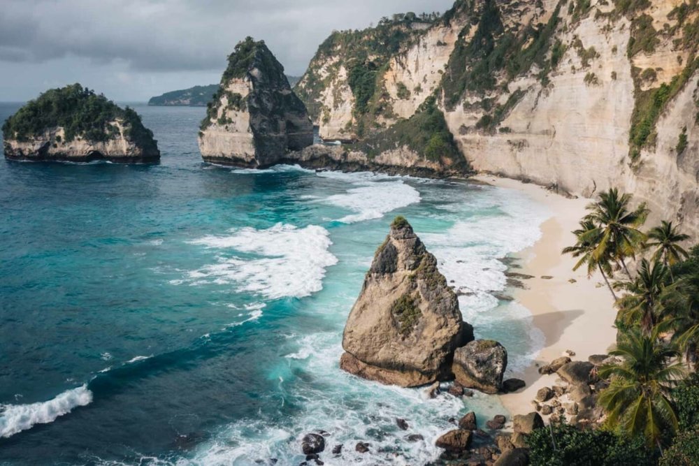Khám Phá Bãi Biển Bình Yên Atuh Beach