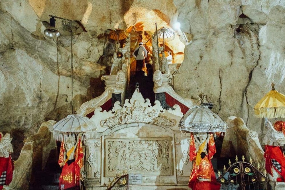  Trải Nghiệm Tâm Linh Tại Hang Động Giri Putri