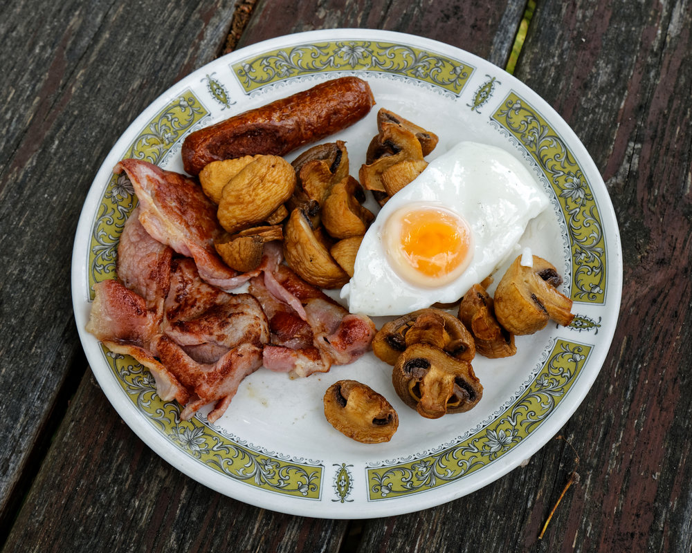 Ulster Fry, a local spin on a full cooked English breakfast | Photo Credit: Wikimedia Commons