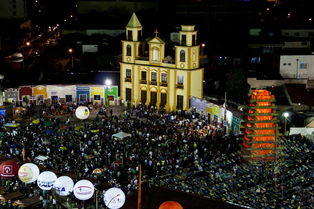 Gathering of crowds for the Feast of San Joan | Photo Credit: Wikimedia Commons