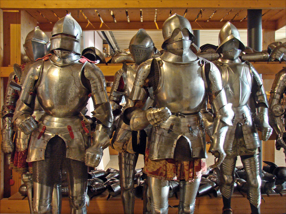 Medieval armor at Musée de l'Armée | Photo Credits: Jean-Pierre Dalbéra on Wikimedia