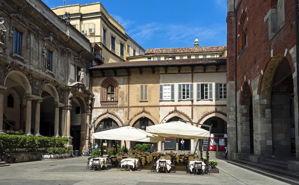 Piazza dei Mercanti | Photo Credits: Daniel Case on Wikimedia