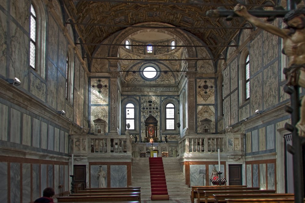 Renaissance Church of Santa Maria dei Miracoli with patterned marble | Photo Credit: Wikimedia Commons