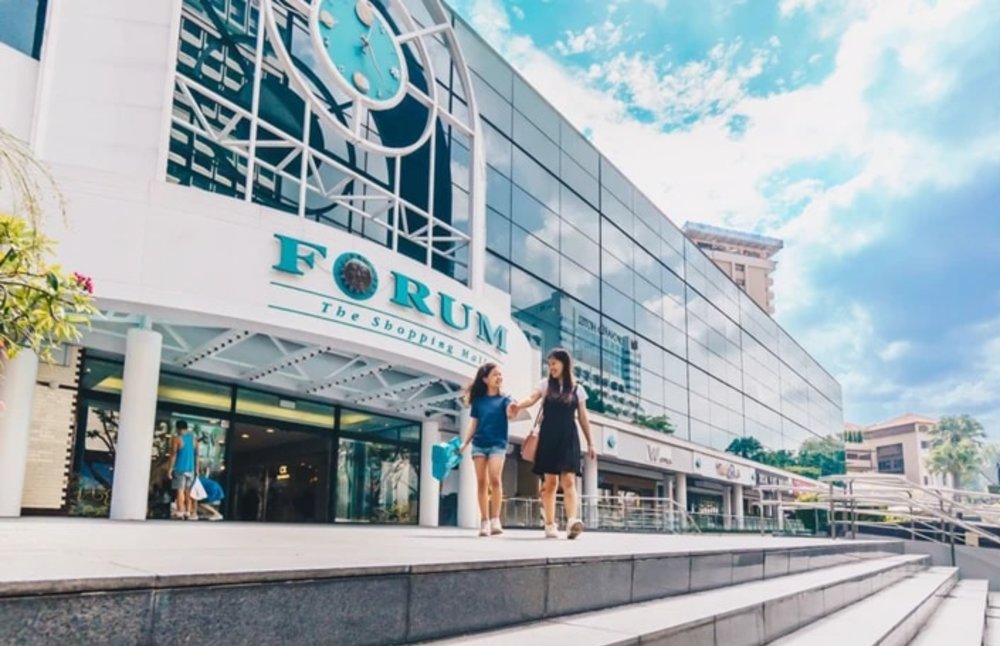 10:30 - 12:00: Forum The Shopping Mall Và Palais Renaissance