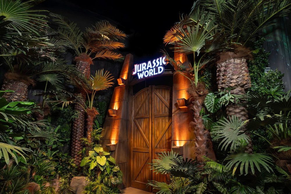 Ngược Dòng Kỷ Phấn Trắng Tại Jurassic World: The Experience Bangkok