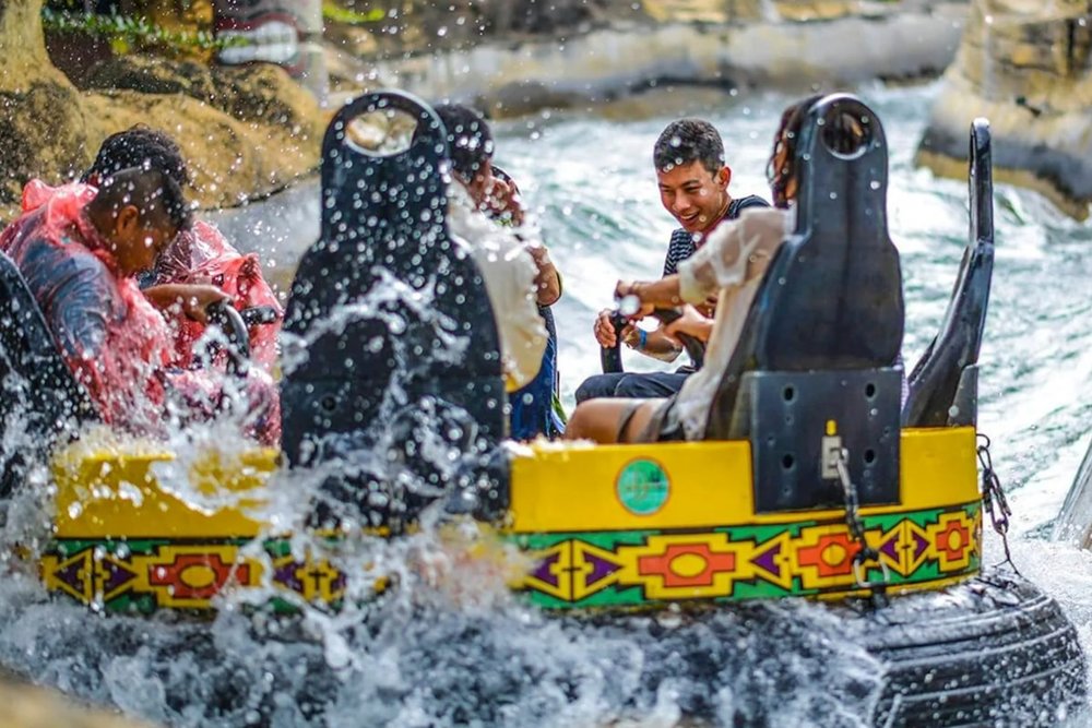 Quẩy Tung Nóc Tại Dream World Bangkok - "Disneyland" Thu Nhỏ Của Xứ Chùa Vàng