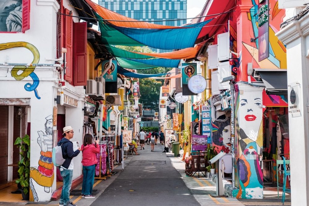 Buổi Sáng: Rực Rỡ Sắc Màu Tại Khu Tiểu Ấn Và Con Phố Nghệ Thuật Haji Lane