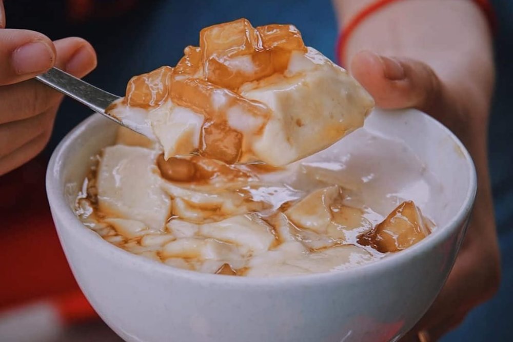 Đậu Hũ Nóng Bà Huyện Thanh Quan: Cái Kết Ấm Áp Cho Chuyến Food Tour Đêm Vũng Tàu