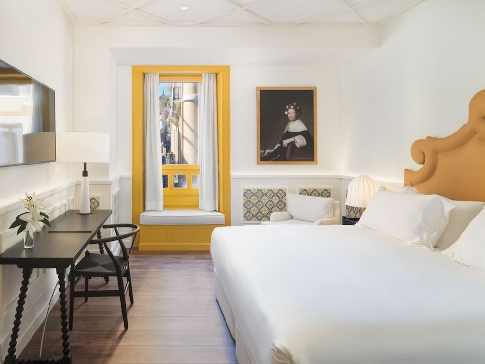 Sevillian style rooms at H10 Casa de la Plata