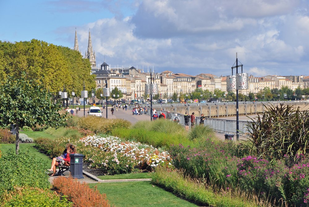 Riverside gardens and historic buildings in Bordeaux