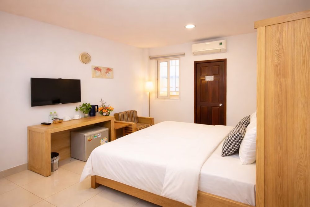 A room in Phan Anh Hotel along Bui Vien Walking Street