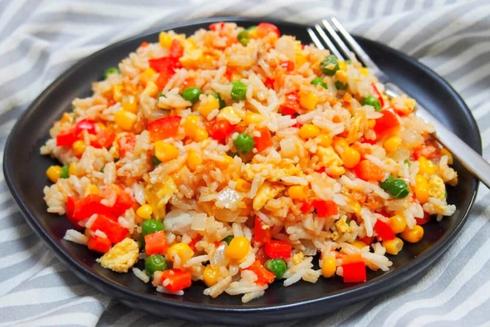 Cơm Rang Quảng Đông - Bản Giao Hưởng Hương Vị Gây Nghiện Tại Hạ Long