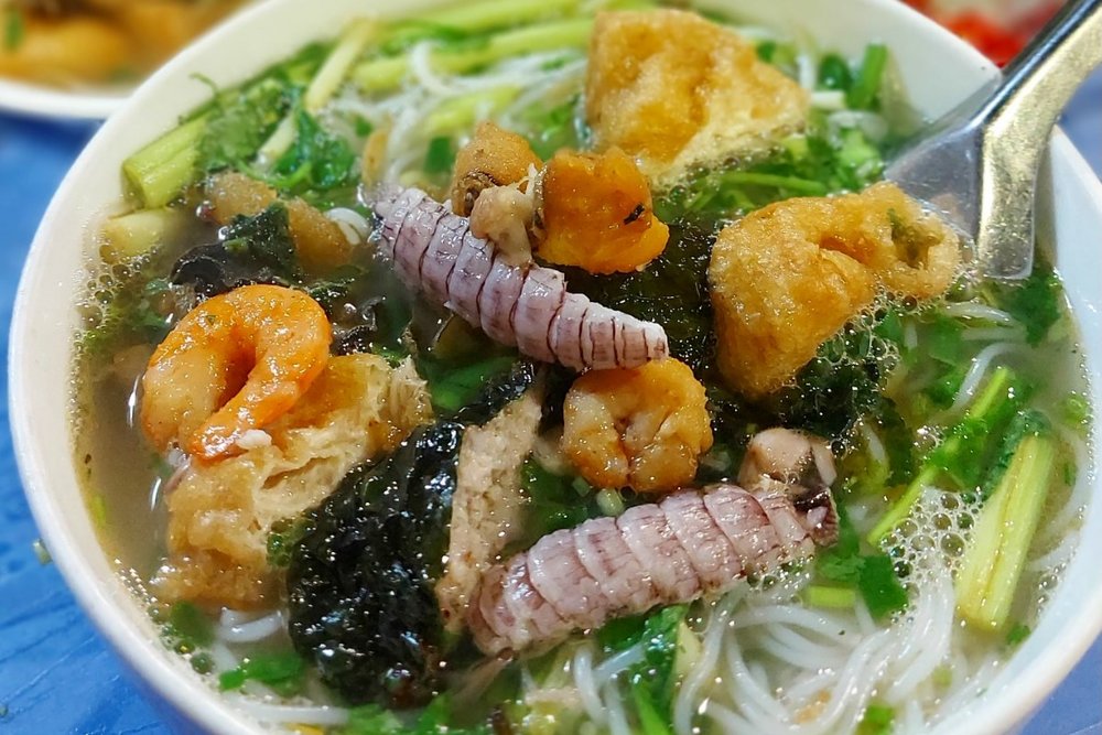 Cù Kỳ - “Người Anh Em” Của Cua Biển Với Cặp Càng Siêu To