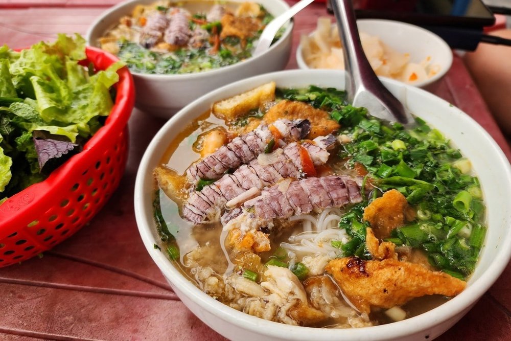 Bún Bề Bề - Khi Hải Sản Trở Thành “Topping” Xịn Sò