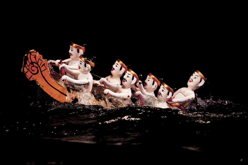 Nghệ Thuật Múa Rối Nước Tại Nhà Hát Rồng Vàng: Chạm Vào Kho Tàng Văn Hóa Dân Gian Giữa Lòng Thành Phố