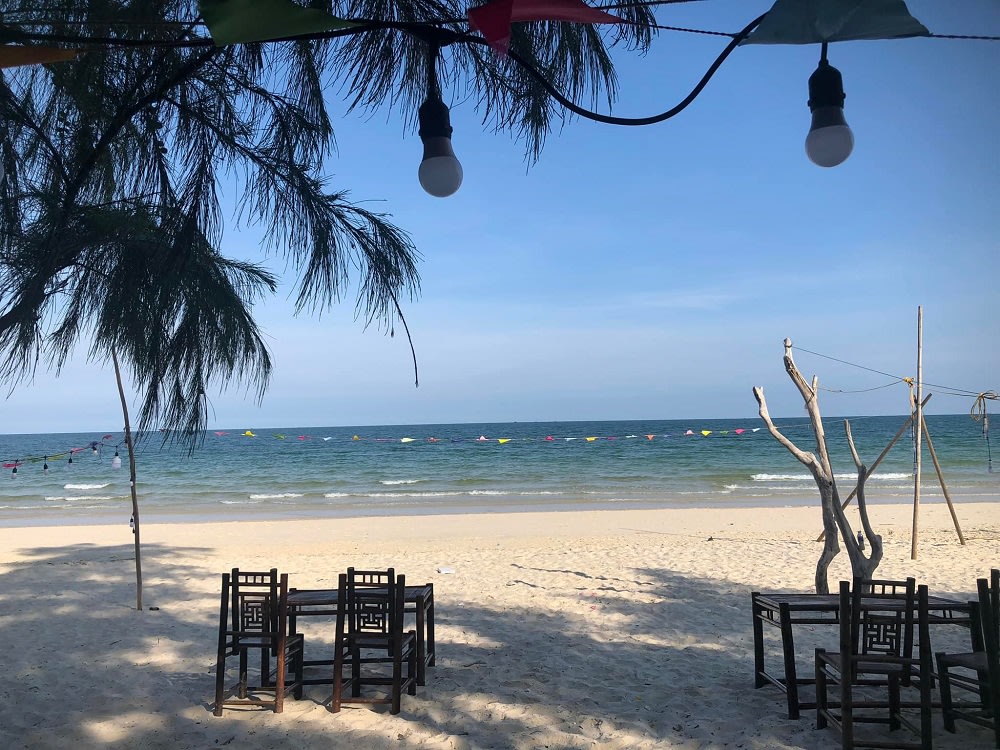 Bãi Tắm Sơn Hào: Không Gian Biển Yên Bình Cho Team Thích Thư Giãn