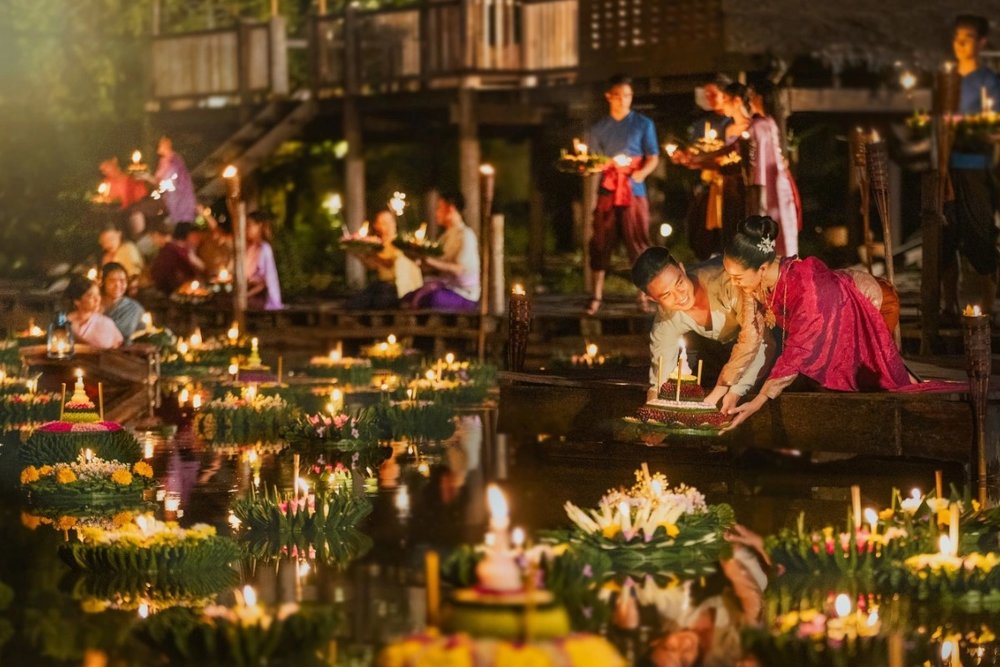 Nghi Thức Thả Hoa Đăng Krathong: Gửi Lời Cầu An Xuống Dòng Nước Linh Thiêng