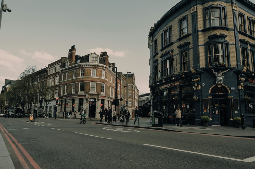 Historic London city street with classic architecture | Photo from  Melvin Silva on Pexels