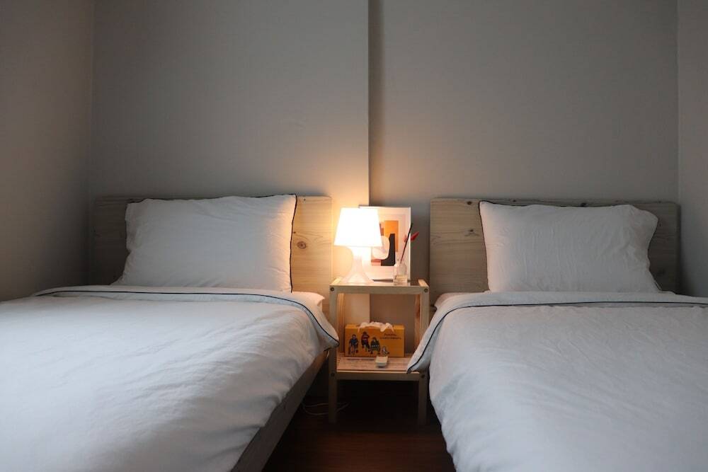 A double room in YH Guesthouse
