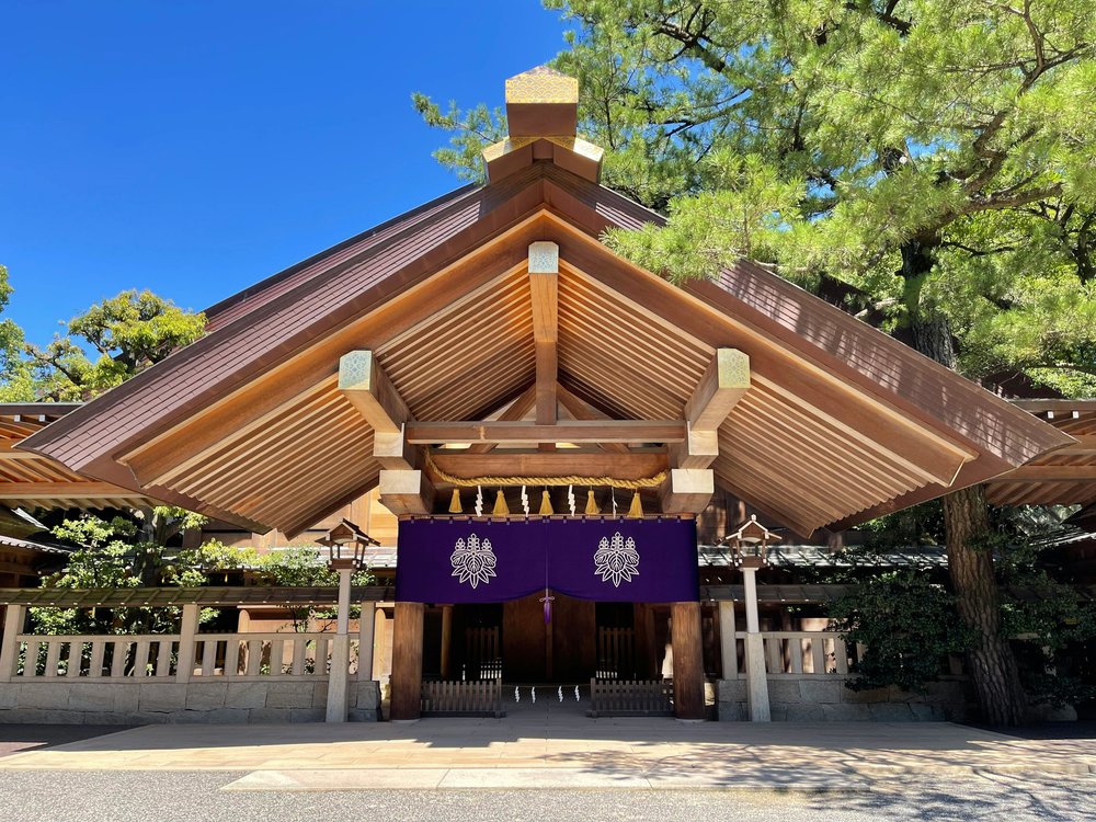 The Atsuta Shrine near Kanayama, Nagoya | Photo by Cheng on Pexels