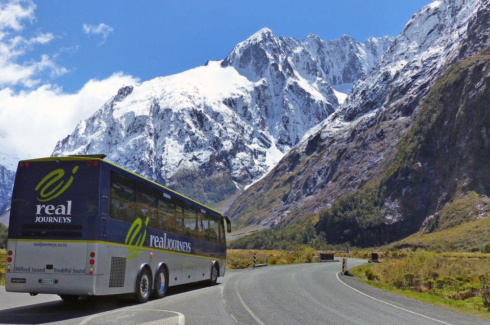 Scenic coach journey through Milford Sound, New Zealand | Photo Credit: Wikimedia Commons