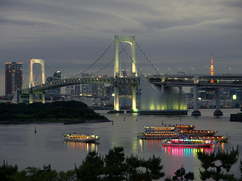 Rainbow Bridge at night | Photo Credits: Thomas Schaible on Pexels