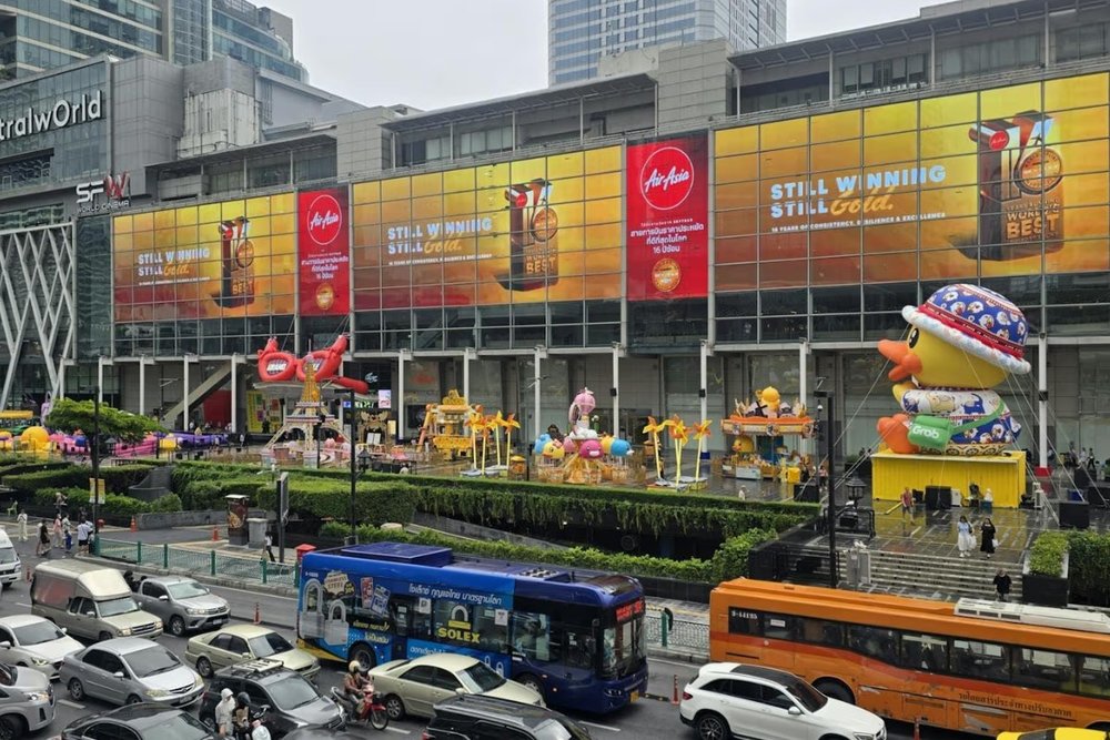 Lầu 2 Central World - "Tọa Độ Vàng" Cho Team Mê Mặc Đẹp